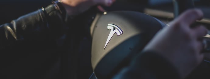 Tesla überholt Toyota - Newsbeitrag