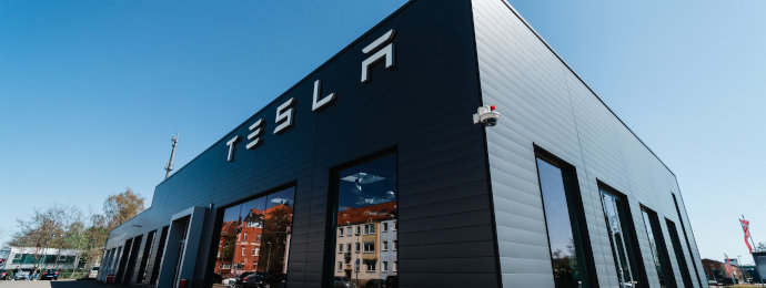 Tesla ist schwer ins Schleudern geraten, doch mit neuen Fahrzeugen könnte der Autobauer in Zukunft wieder punkten - Newsbeitrag