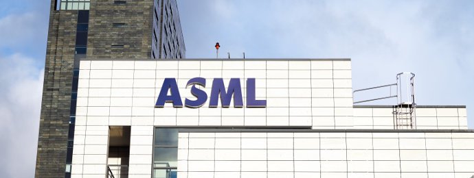 Korrekturen bei der ASML-Aktie nach dem letzten Rekordhoch werden von Analysten gelassen gesehen und es bleibt bei hohen Kurszielen - Newsbeitrag