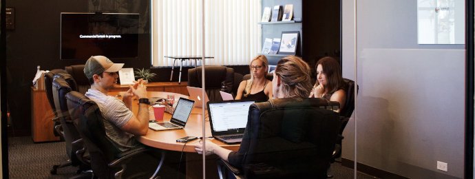 Die Verkaufswelle im Chipsektor lässt die Aktie von SAP wieder in höhere Gefilde steigen - Newsbeitrag